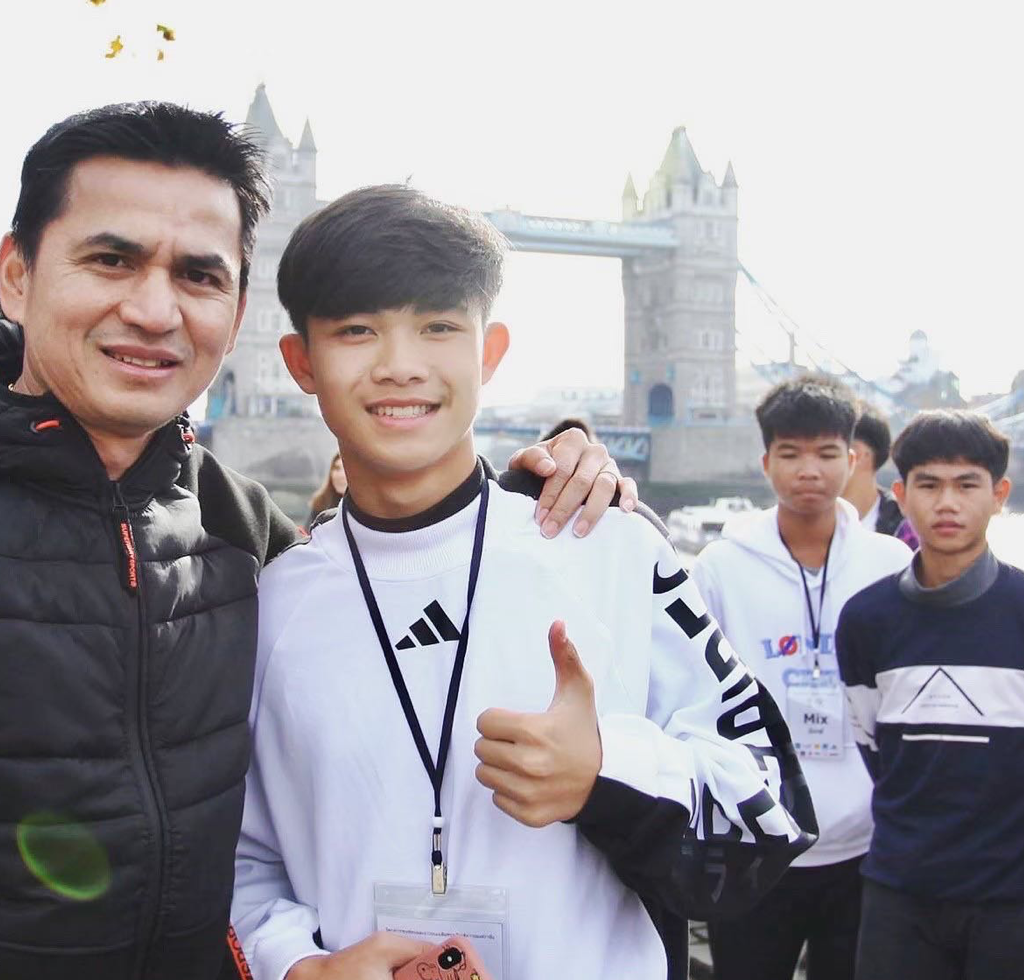 เปิดประวัติ “น้องดอม ดวงเพชร” 1 ใน 13 ทีมหมูป่าติดถ้ำหลวง เสียชีวิตกะทันหันที่อังกฤษ