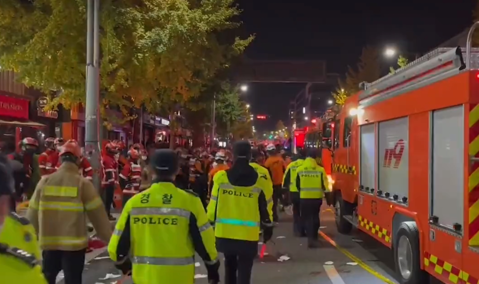  ฮาโลวีนเศร้า! ประธานาธิบดีเกาหลีไว้อาลัยผู้เสียชีวิตที่อิแทวอน  151 ราย