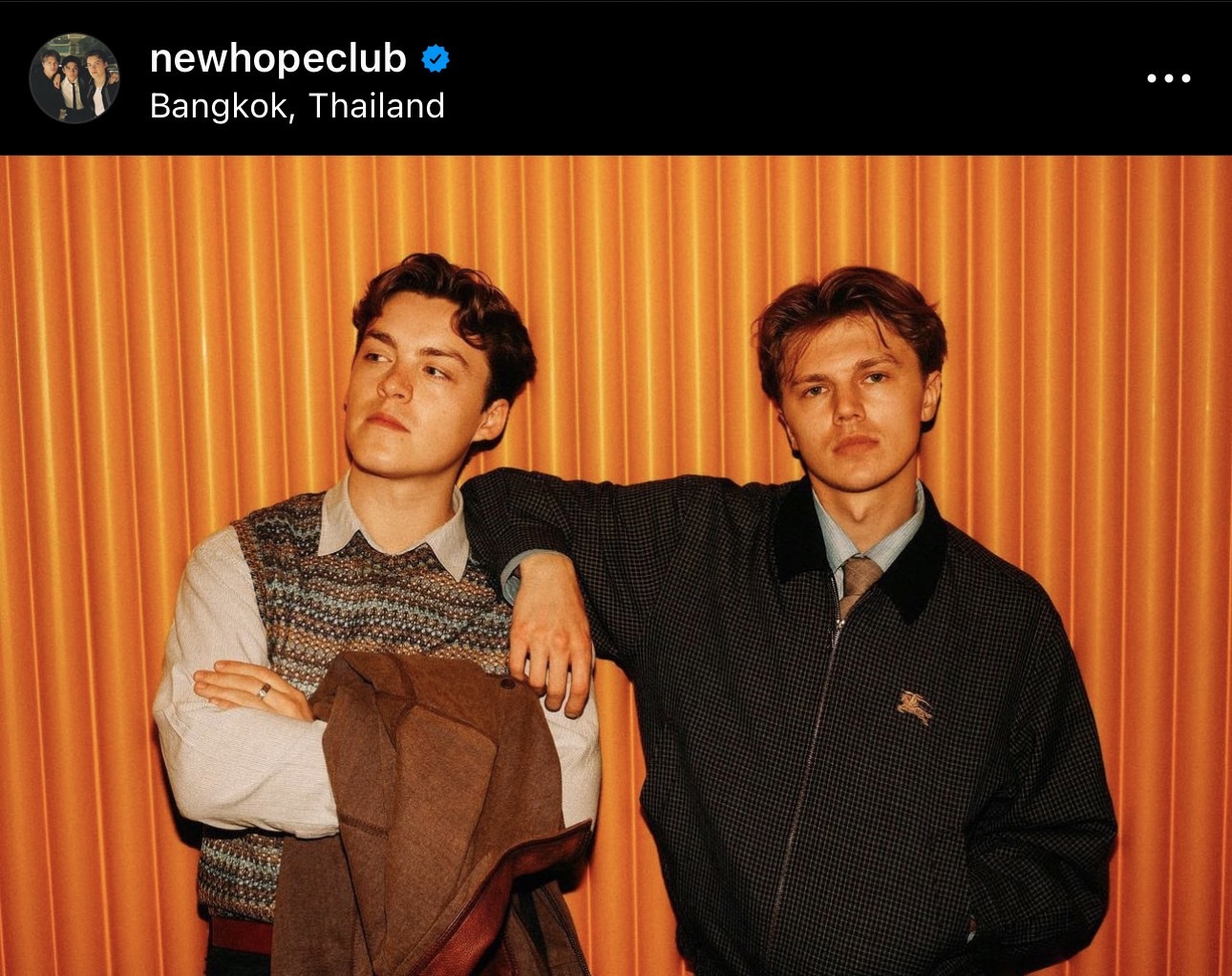 New Hope Club สามหนุ่มจากเกาะอังกฤษ แท็กทีมพระนาง ต่อ-แคร์ ร่วมแถลงข่าวเปิดตัวหนังสั้น Nice To Never Meet You