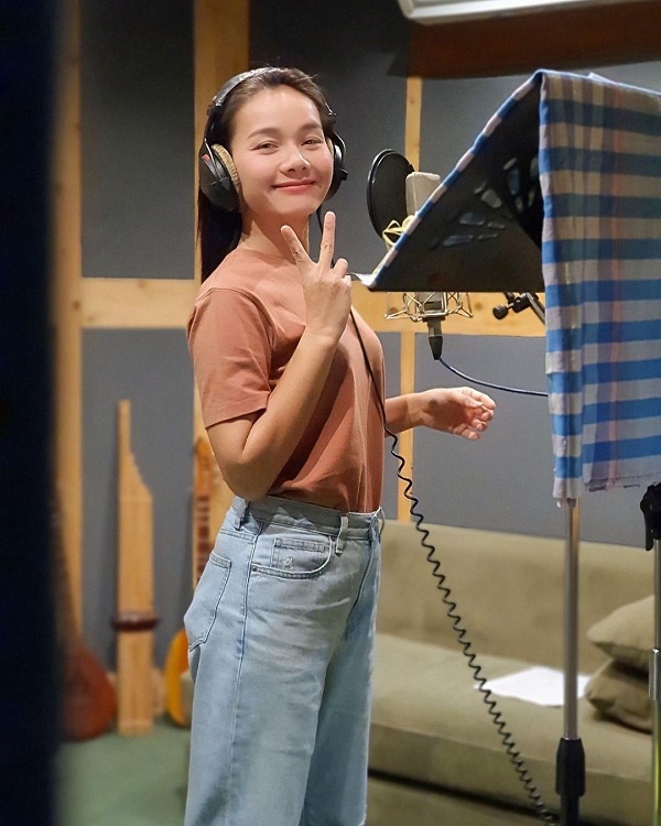 “ต่าย อรทัย” สุดงง ถูกหนุ่มลาวแอบอ้าง เป็นแฟนหนีเข้าไทย (มีคลิป)