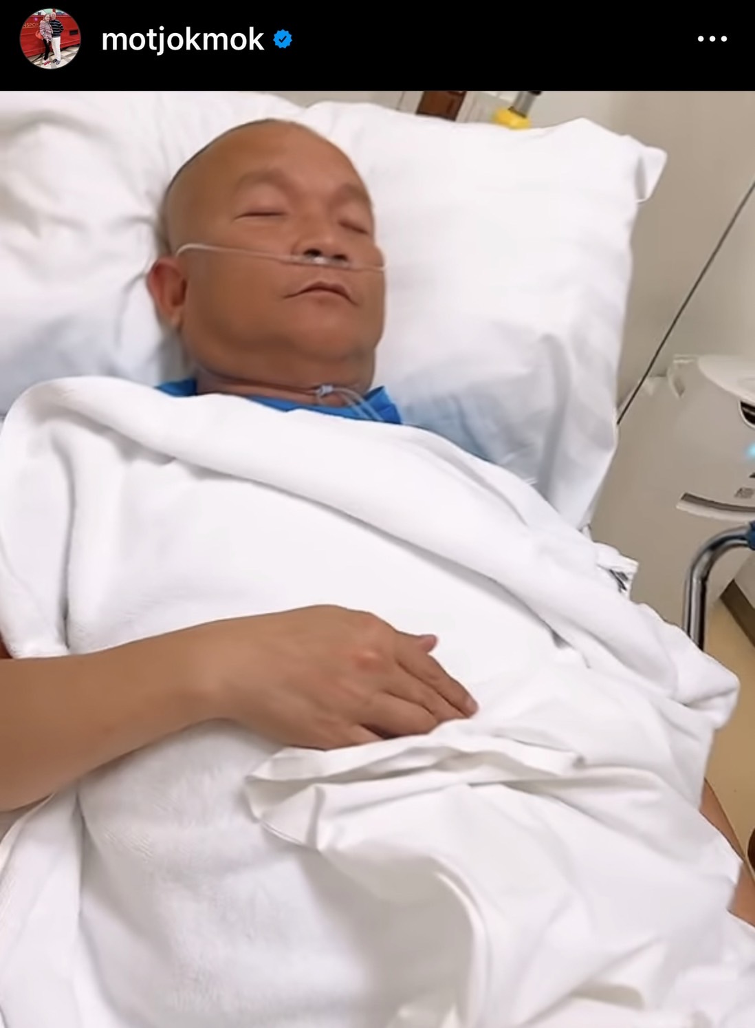 หาม หม่ำ จ๊กมก เข้าโรงพยาบาล เล่นสงกรานต์ ซี่โครงหัก 3 ซี่ หาม หม่ำ จ๊กมก เข้าโรงพยาบาล เล่นสงกรานต์ ซี่โครงหัก 3 ซี่