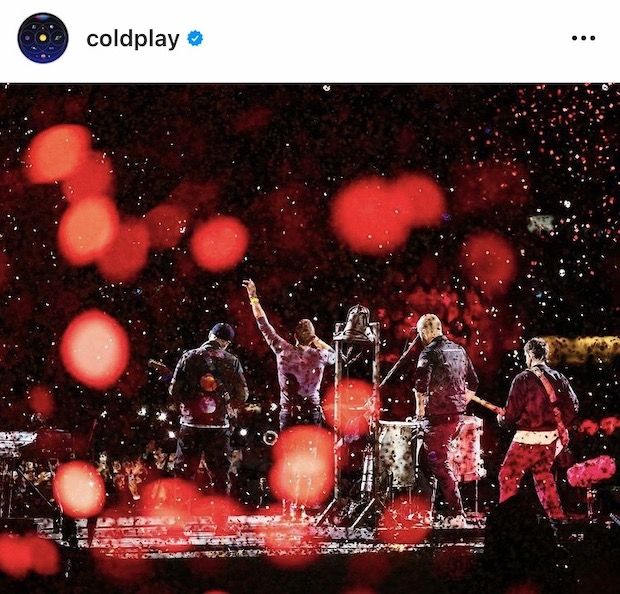 Coldplay พักทัวร์ทันที!! หลัง ‘คริส มาร์ติน’ นักร้องนำปอดติดเชื้ออย่างรุนแรง Coldplay พักทัวร์ทันที!! หลัง ‘คริส มาร์ติน’ นักร้องนำปอดติดเชื้ออย่างรุนแรง