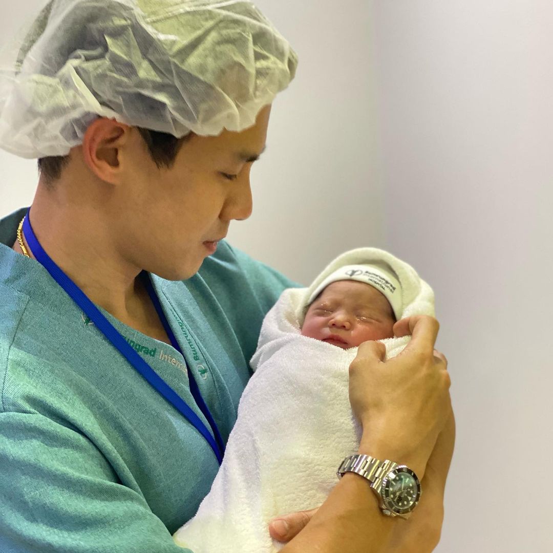  ณัฏฐ์ เทพหัสดิน สุดตื้นตัน นาน่า ธันยา คลอดลูกสาวคนแรกแล้ว