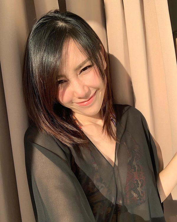 แพร  เตรียมกลับบ้าน เผยอุ่นใจตื่นขึ้นมาแล้วเจอหน้า เชน อยู่เคียงข้าง