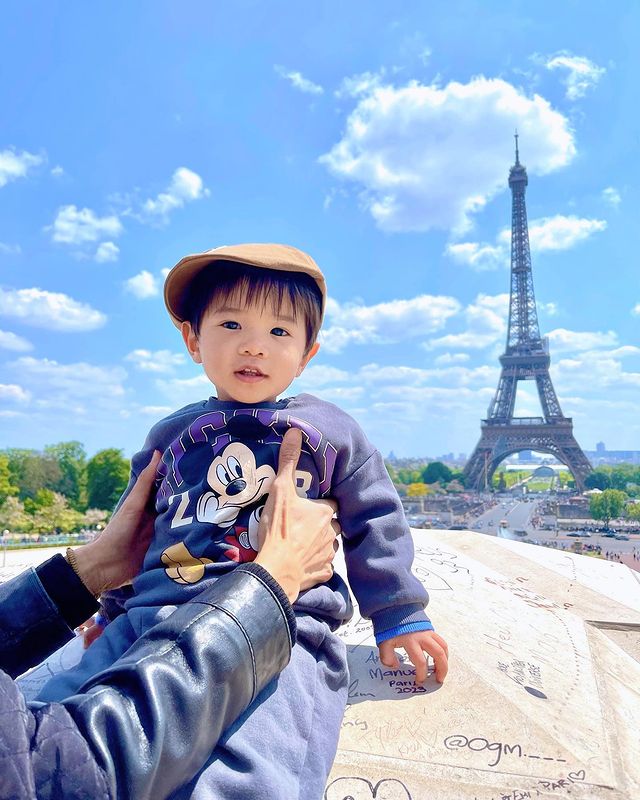 ส่องความสุขของครอบครัว ก้อย - ตูน ที่ประเทศฝรั่งเศส