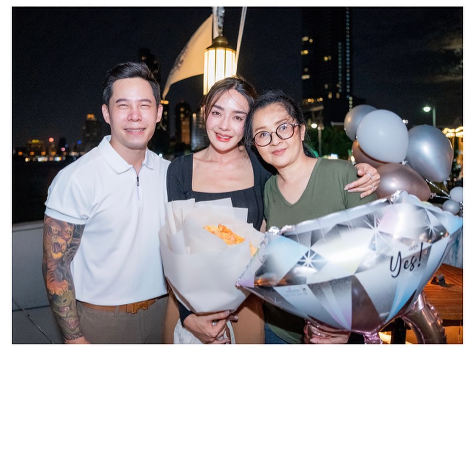  ปุยฝ้าย ณัฎฐพัชร์ โพสต์ภาพโชว์แหวนหมั้น ขอบคุณ บอย พิษณุ ผู้อยู่เบื้องหลังครั้งนี้