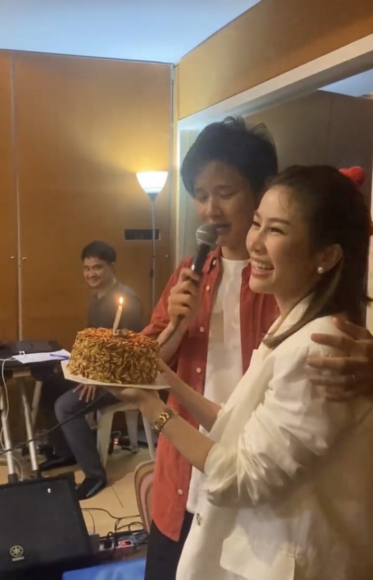 หวานเผื่อคนทั้งโลก ไบร์ท อวยพรวันเกิด โต๋ ขอบคุณที่ทำให้เรากลายเป็นผู้หญิงที่โชคดีที่สุด 