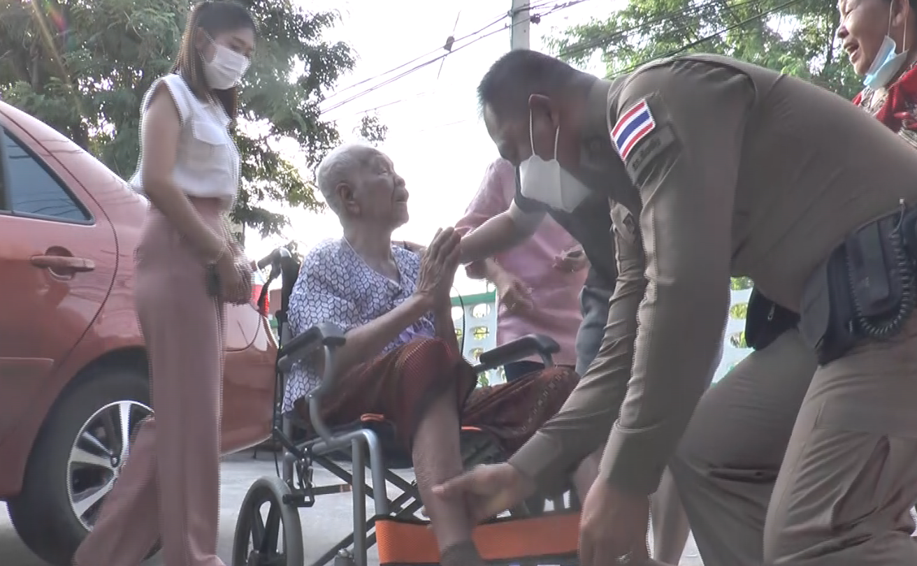 เลือกตั้ง 2566 คุณยายทวด 5 แผ่นดินใช้สิทธิเลือกตั้ง เผยกาบัตรมาแล้ว 27 ครั้ง เลือกตั้ง 2566 คุณยายทวด 5 แผ่นดินใช้สิทธิเลือกตั้ง เผยกาบัตรมาแล้ว 27 ครั้ง