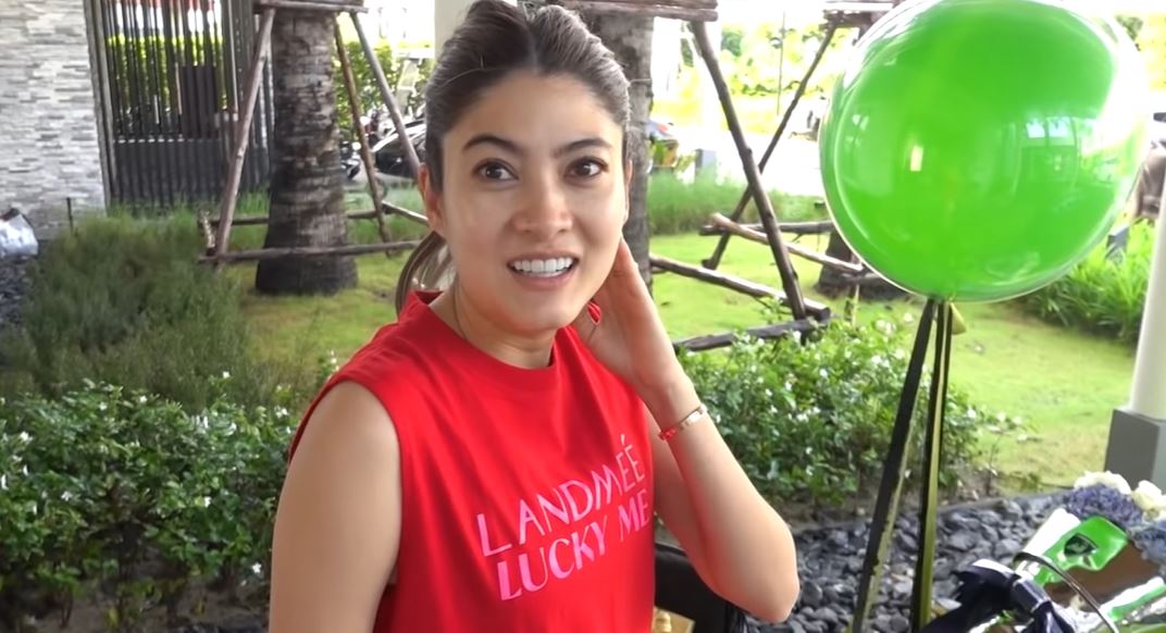 ป๊อก ซื้อรถหรูเซอรไพรส์วันเกิด มาร์กี้ ตอบแทนเป็นภรรยาและแม่ที่ดี