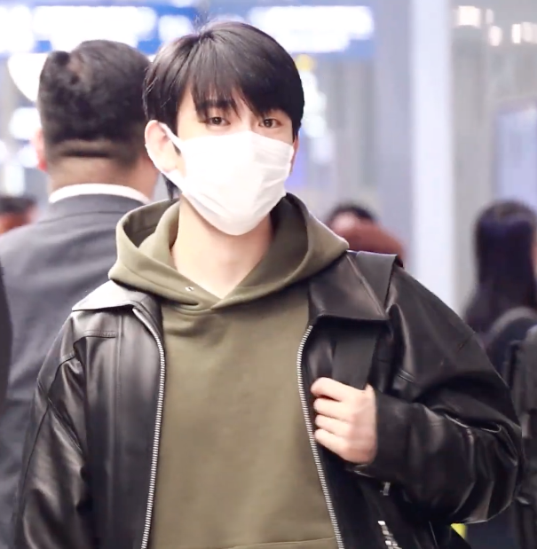 คิดถึงไม่ไหว!! แฟนๆ ติดแฮชแท็กรอต้อนรับ ‘จินยอง GOT7’ ลัดฟ้าจัดแฟนมีตในไทย