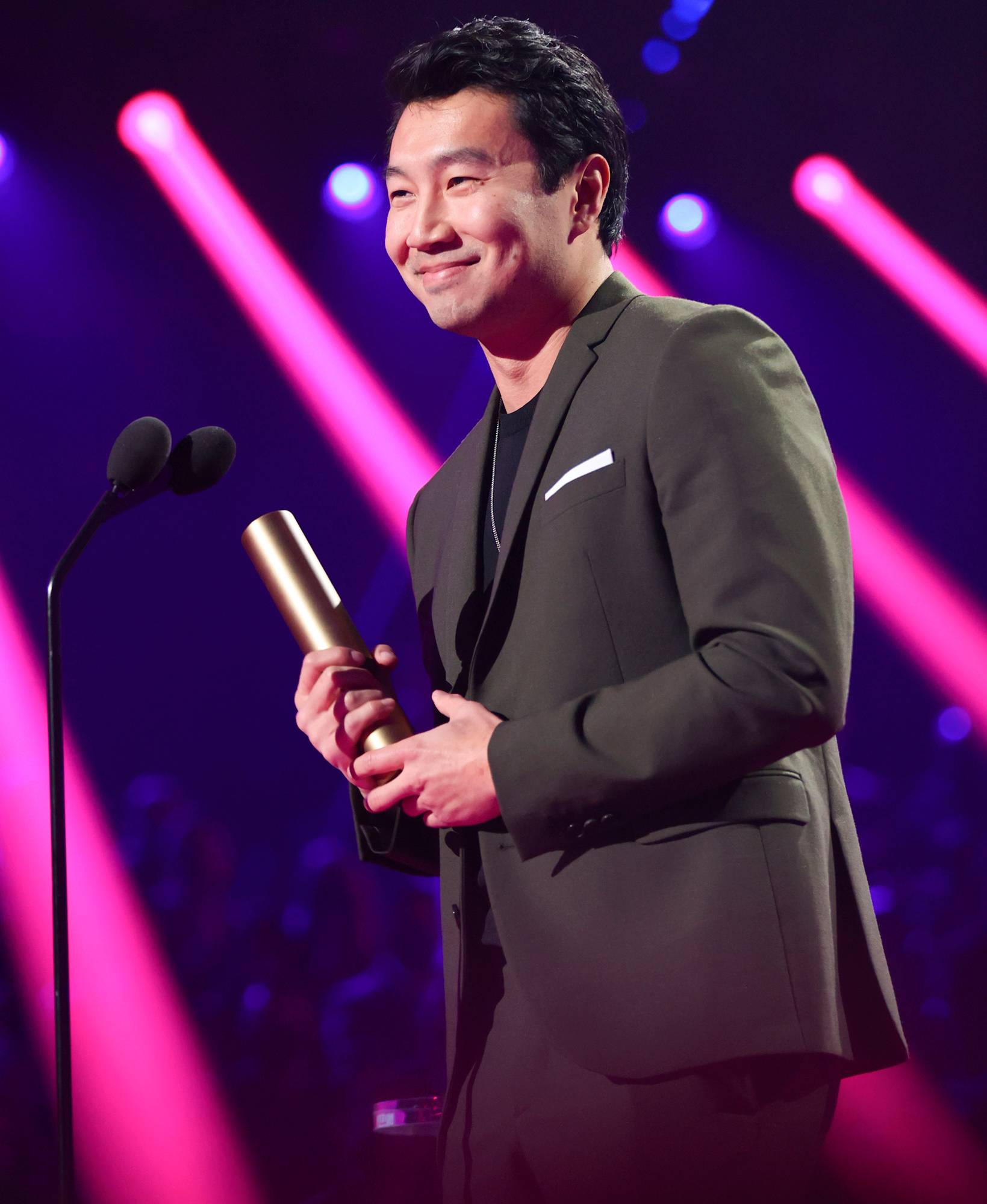 ดเวย์น จอห์นสัน และวง BTS คว้า 3 รางวัลสำคัญเวที People's Choice Awards ครั้งที่ 47