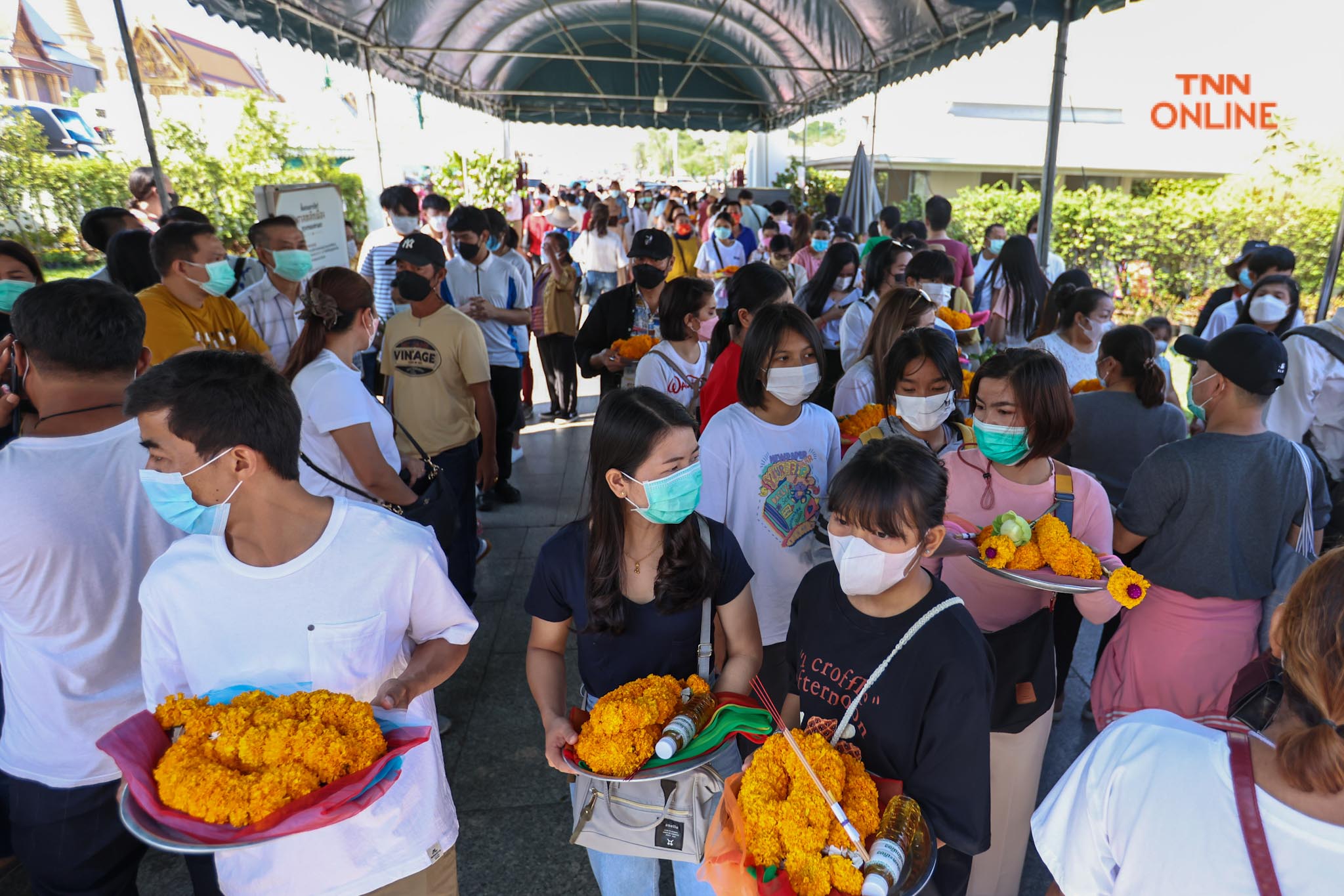 เนืองแน่น ประชาชนแห่ขอพรศาลหลักเมืองวันขึ้นปีใหม่ เนืองแน่น ประชาชนแห่ขอพรศาลหลักเมืองวันขึ้นปีใหม่