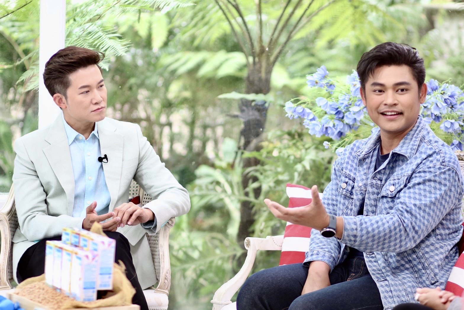 ฟลุ๊ค ไอน้ำ เปิดใจผ่านรายการดัง ยอมรับสมัยเป็นซุปตาร์มีหลงระเริงบ้าง ฟลุ๊ค ไอน้ำ เปิดใจผ่านรายการดัง ยอมรับสมัยเป็นซุปตาร์มีหลงระเริงบ้าง