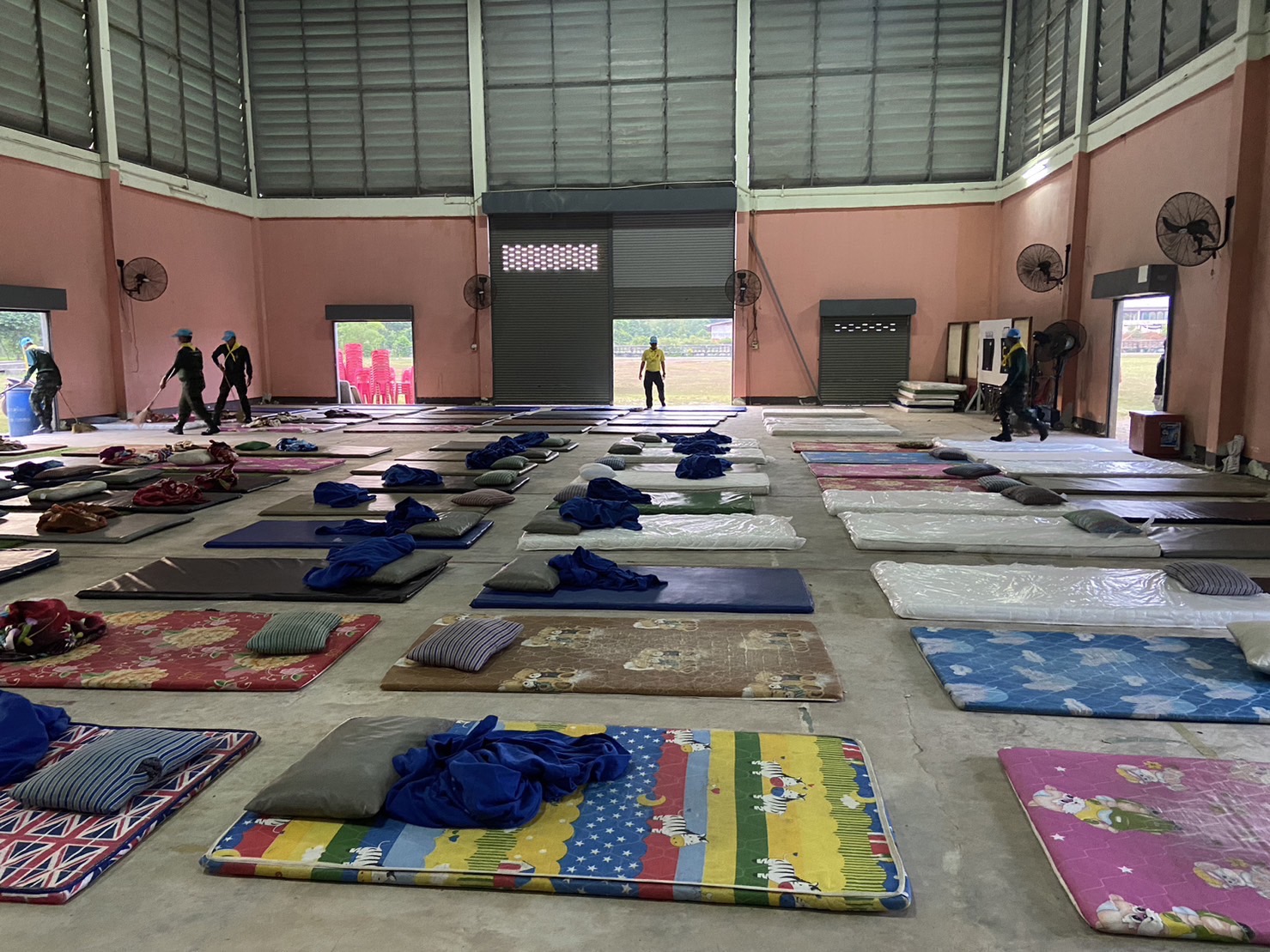 คืบหน้า โกดังพลุระเบิด เร่งช่วยเหลือชาวบ้าน ไร้ที่อยู่-บ้านพังยับกว่า 200 หลัง     