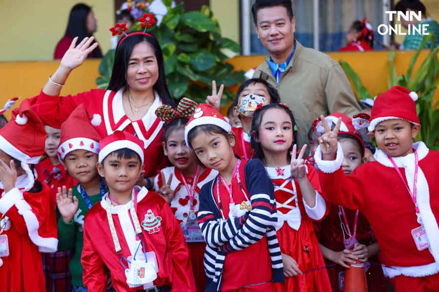 ช้างแปลงโฉมซานตาคลอส มอบความสุขในเทศกาลคริสต์มาส