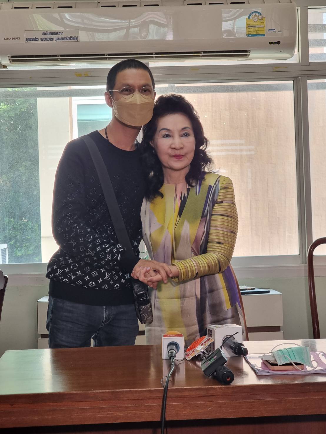 เคลียร์จบแล้ว หนึ่ง จักรวาล มอบเงิน 2 แสน ให คุณพรพิมล ค่าละเมิดลิขสิทธิ์