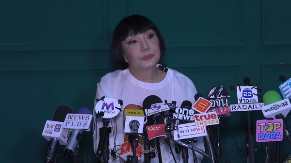 ม้า อรนภา ตั้งโต๊ะแถลงเปิดใจ เผยสาเหตุตบหน้ารุ่นน้องกลางห้างดังเกาหลี (มีคลิป)