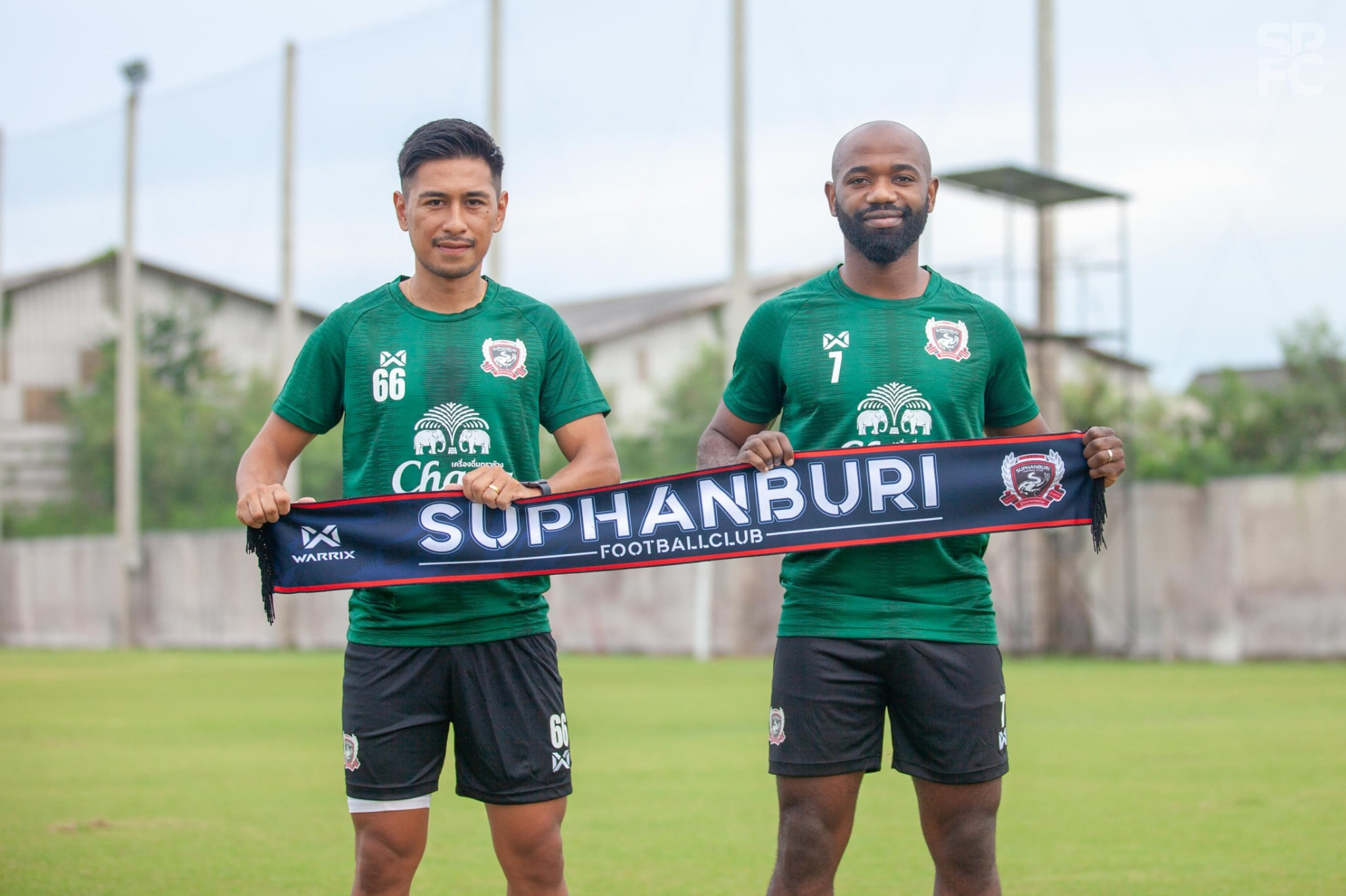 เสริมอีกสอง! 'สุพรรณบุรี' ปิดดีลคว้า 'ซาโตะ & คาราบูเอ้'