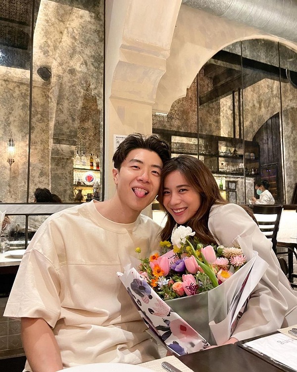 “เก้า สุภัสสรา” เผยยังมีสัญญาอยู่ช่อง 3 ยันรัก “เชาว์” 2 ปีแฮปปี้ (มีคลิป) “เก้า สุภัสสรา” เผยยังมีสัญญาอยู่ช่อง 3 ยันรัก “เชาว์” 2 ปีแฮปปี้ (มีคลิป)