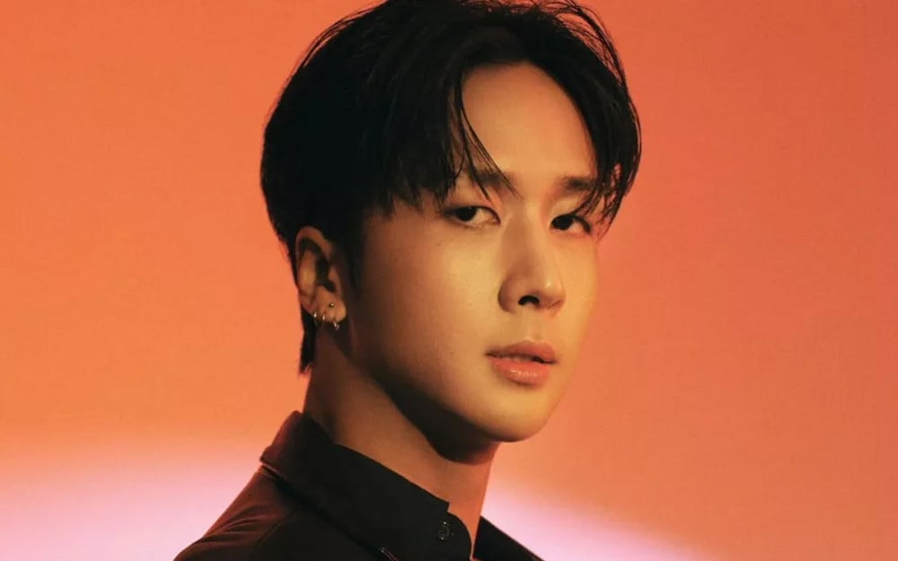 เข้ากรมไม่โปร่งใส!! ‘ราวี’ แร็ปเปอร์-พิธีกรดัง อำลาวง VIXX หลังขึ้นศาลครั้งแรก