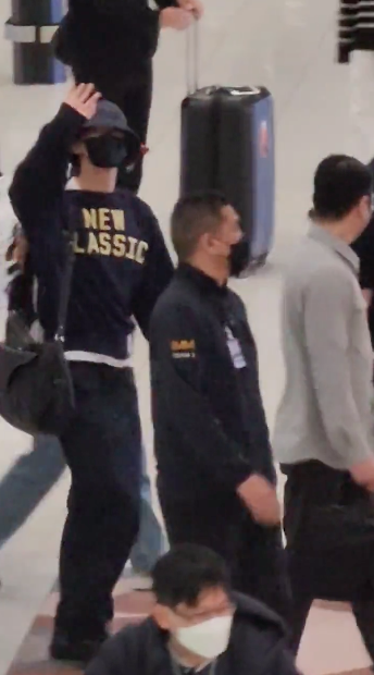 ถึงไทยแล้ว!! 'ชาอึนอู' หล่อใสทะลุแมสก์ พร้อมเปิดตัวพรีเซนเตอร์สินค้าไทย