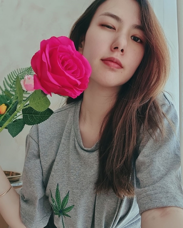 เซอร์ไพรส์!! เชอรีน น้องสาวนิชคุณ ประกาศแต่งงานหนุ่มนอกวงการ เซอร์ไพรส์!! เชอรีน น้องสาวนิชคุณ ประกาศแต่งงานหนุ่มนอกวงการ