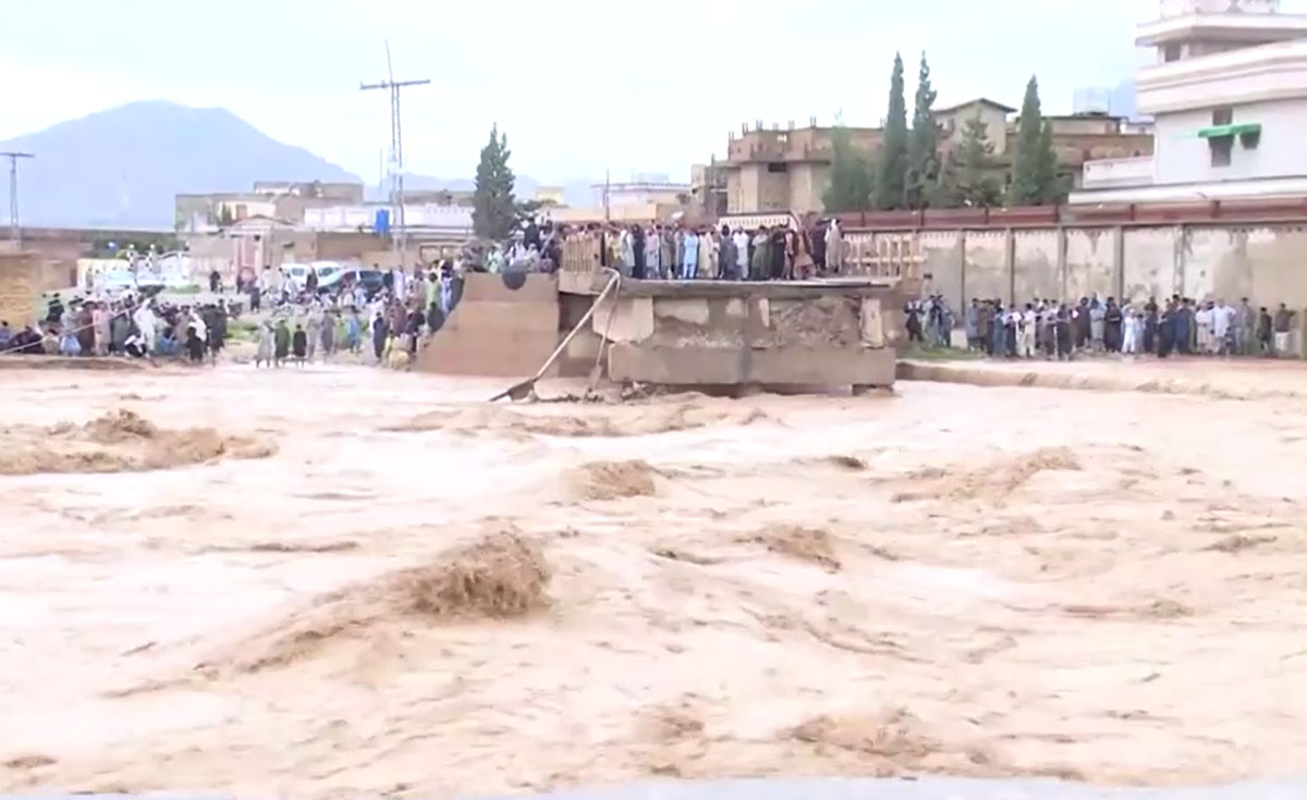 น้ำท่วม ปากีสถาน วอนโลกช่วยเหลือ ยอดเสียชีวิตทะลุพันคน น้ำท่วม ปากีสถาน วอนโลกช่วยเหลือ ยอดเสียชีวิตทะลุพันคน