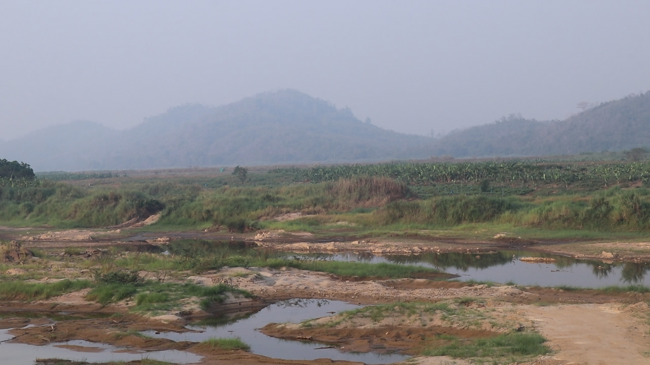 เลยส่อวิกฤตแล้ง! น้ำโขง เชียงคาน-ปากชม แห้งขอด