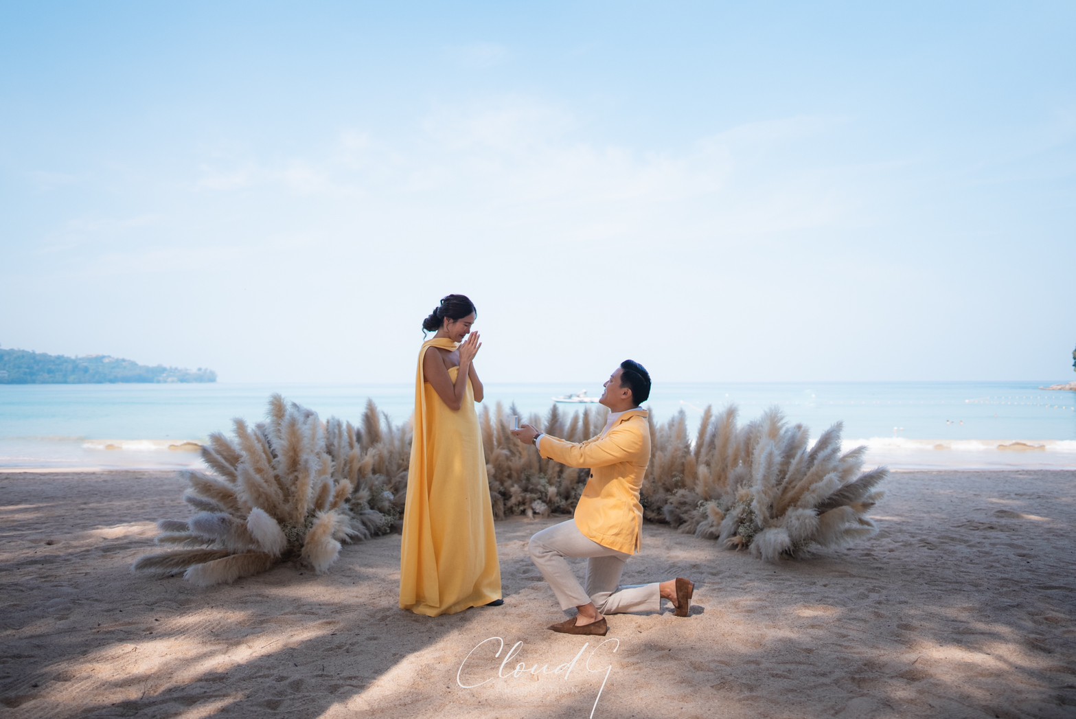 เซย์เยส! “จิ๊บ ปกฉัตร” ถูกแฟนหนุ่มเซอร์ไพรส์คุกเข่าขอแต่งงานริมชายหาด เซย์เยส! “จิ๊บ ปกฉัตร” ถูกแฟนหนุ่มเซอร์ไพรส์คุกเข่าขอแต่งงานริมชายหาด