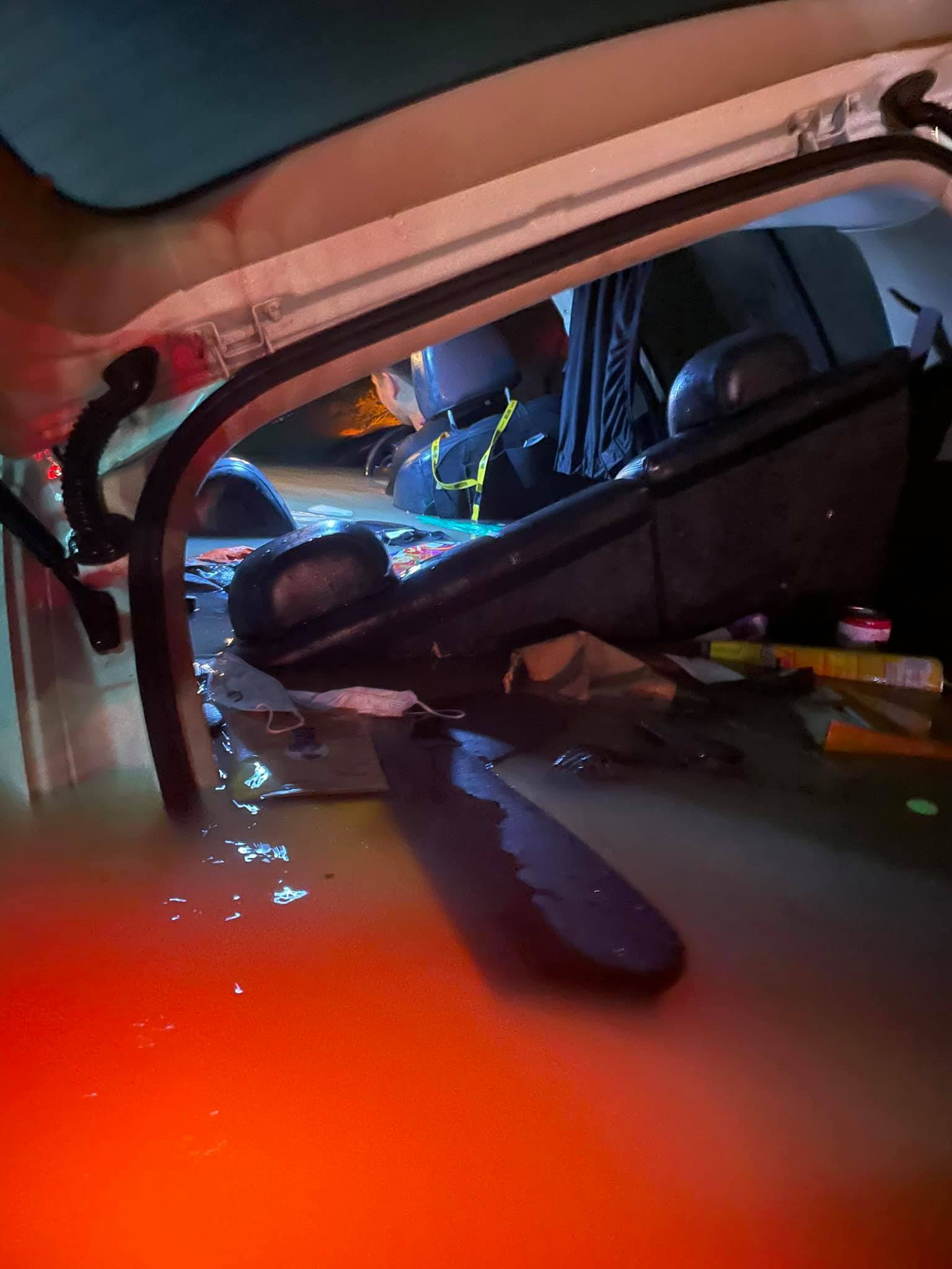 ผู้ประกาศสาวเล่านาทีชีวิต!รถถูกน้ำท่วมจันทบุรีสูงถึงอก ซัดลอยไปตามกระแสน้ำ ผู้ประกาศสาวเล่านาทีชีวิต!รถถูกน้ำท่วมจันทบุรีสูงถึงอก ซัดลอยไปตามกระแสน้ำ