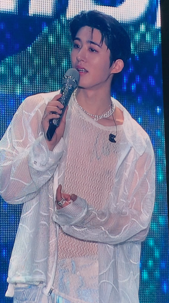 สุดเซอร์ไพรส์!! 'ยอร์ช ยงศิลป์' รัวแร็ปรัวแดนซ์กลางคอนเสิร์ต 'B.I' ในไทย