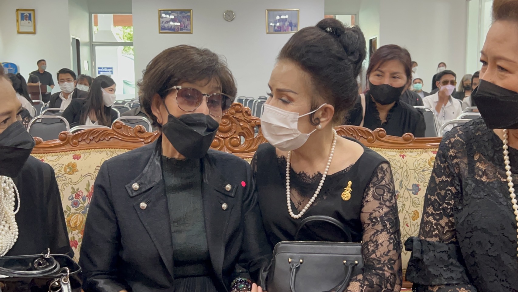 “ตุ๊ กาญจนา” ภรรยา แอ๊ด สมบัติ เผยคำพูดสุดท้ายก่อนจากไป “ตุ๊ กาญจนา” ภรรยา แอ๊ด สมบัติ เผยคำพูดสุดท้ายก่อนจากไป