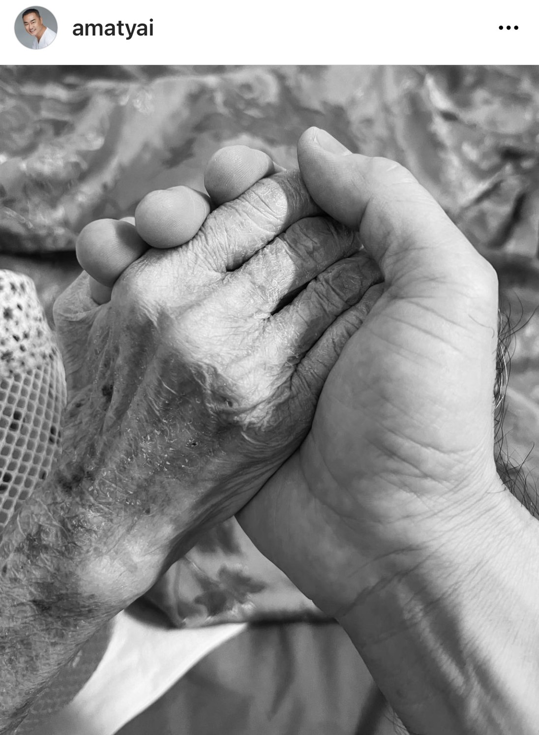 ใหญ่ อมาตย์ เศร้าแจ้งข่าวสูญเสียคุณแม่ พร้อมกำหนดการสวดอภิธรรม 