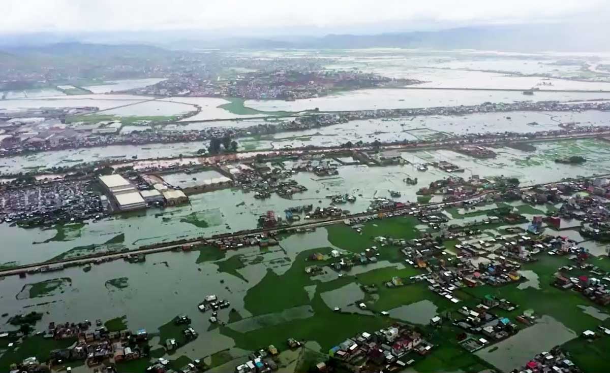 เปิดภาพเมืองหลวงมาดากัสการ์จมบาดาล หลังพายุโซนร้อนถล่ม เปิดภาพเมืองหลวงมาดากัสการ์จมบาดาล หลังพายุโซนร้อนถล่ม