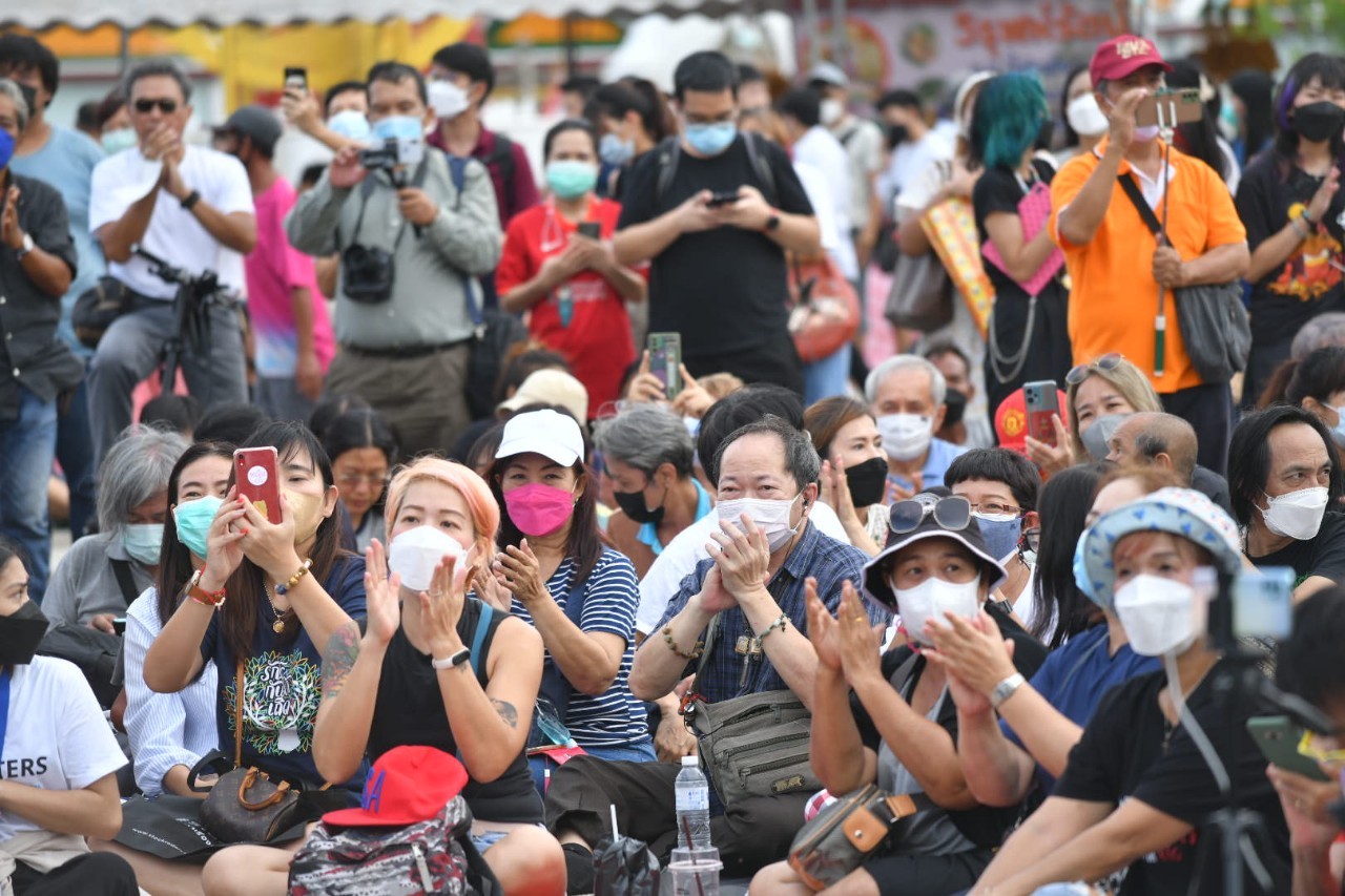 บรรยากาศ กรุงเทพฯกลางแปลง วันแรกคึกคัก ติ๊ก เจษฎาภรณ์ โผล่เซอร์ไพรส์ร่วมงาน