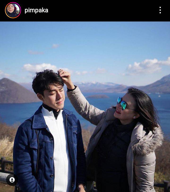 นาย ณภัทร หอบของขวัญเซอร์ไพรส์วันเกิด แม่หมู พิมพ์ผกา นาย ณภัทร หอบของขวัญเซอร์ไพรส์วันเกิด แม่หมู พิมพ์ผกา