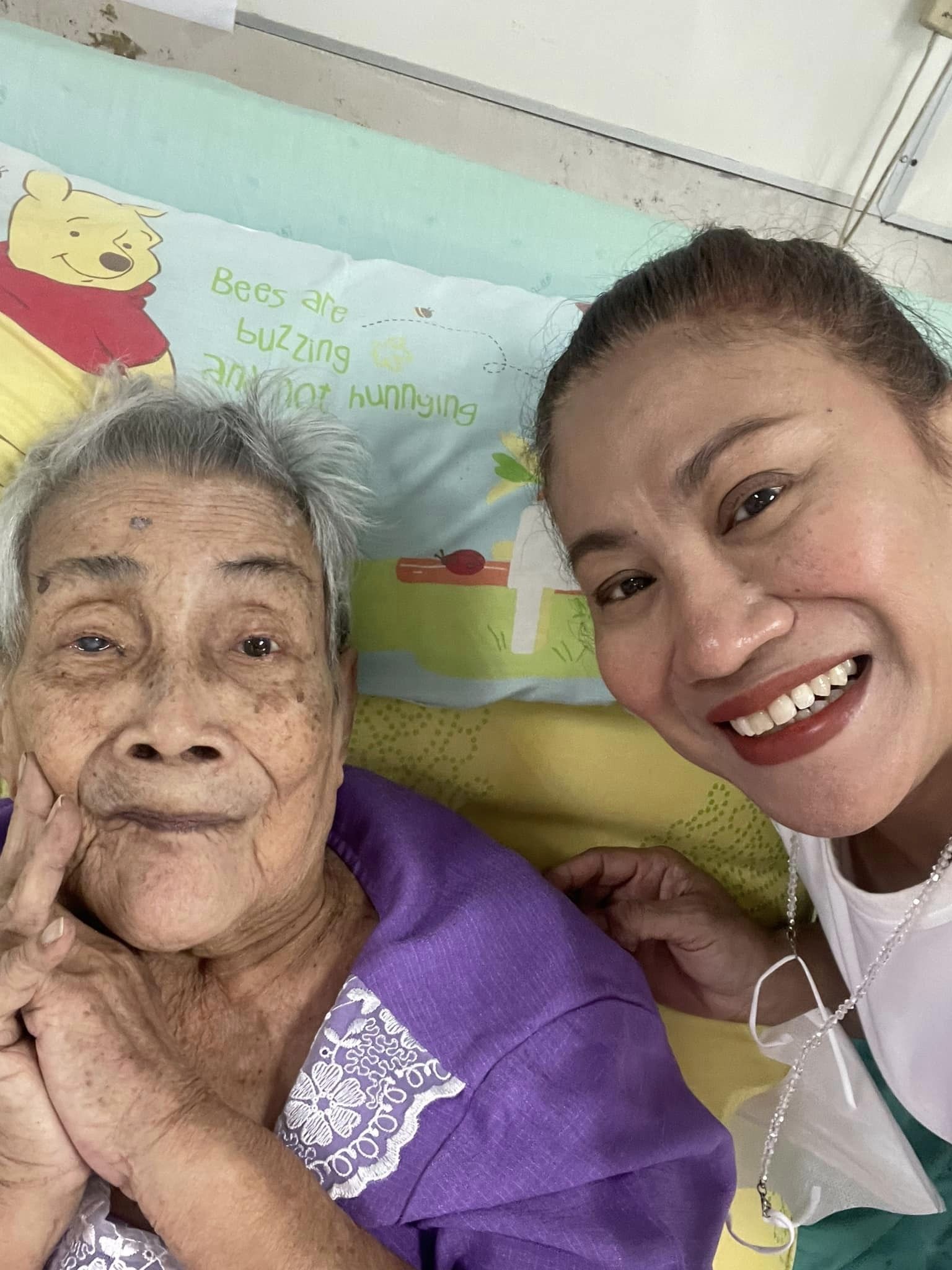 สุดเศร้า “จอย ชวนชื่น” สูญเสียคนสำคัญในตระกูลชวนชื่น สุดเศร้า “จอย ชวนชื่น” สูญเสียคนสำคัญในตระกูลชวนชื่น