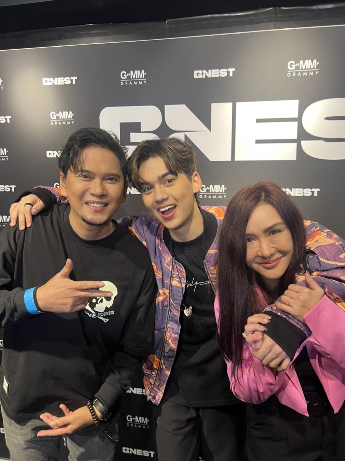 แมว จิรศักดิ์-นิโคล สุดภูมิใจ หลังเห็น ทิกเกอร์ ลูกชายร้องเพลงในฐานะศิลปินบนเวที แมว จิรศักดิ์-นิโคล สุดภูมิใจ หลังเห็น ทิกเกอร์ ลูกชายร้องเพลงในฐานะศิลปินบนเวที