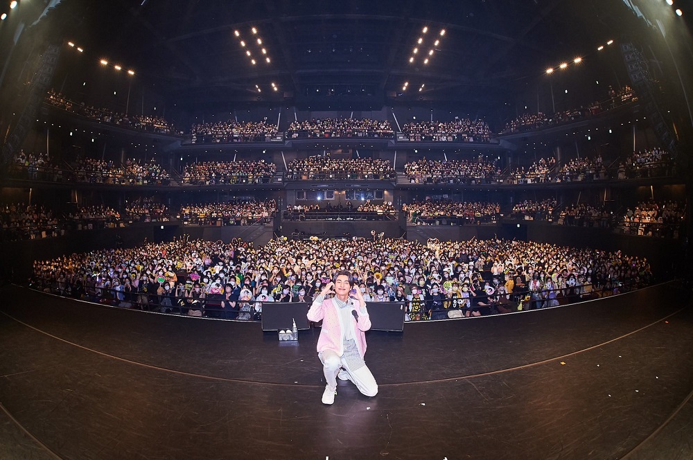 กลัฟ ถึงขั้นน้ำตาไหล เมื่อเห็นแฟนคลับร้องเพลงเซอร์ไพสร์ ที่งานแฟนมีตติ้งประเทศญี่ปุ่น กลัฟ ถึงขั้นน้ำตาไหล เมื่อเห็นแฟนคลับร้องเพลงเซอร์ไพสร์ ที่งานแฟนมีตติ้งประเทศญี่ปุ่น