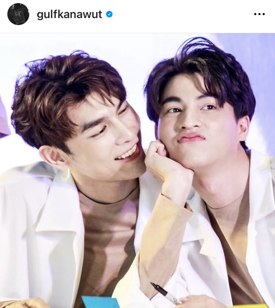 มิว - กลัฟ ครบรอบ 4 ปี แฟนคลับคิดถึง!!  ร่วมติดแฮชแท็ก #MewGulf4everDay