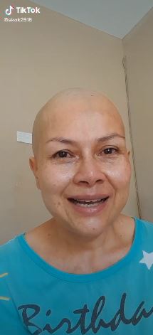 อดีตนักร้อง เจี๊ยบ กนกพร ร่ำไห้ เผยมรสุมชีวิต หลังป่วยโรคร้าย ยืนยันไม่ได้รับบริจาค