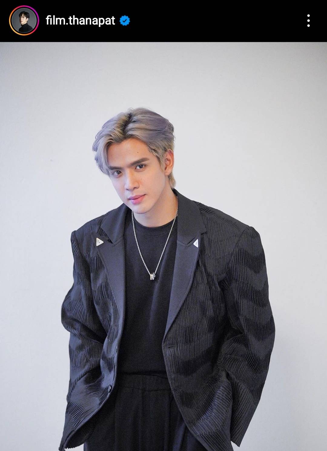 “ฟิล์ม-แจม”  ทำแฟนจีนจิ้นหนัก  ขึ้นบิลบอร์ดคู่กลางกรุงเทพ 