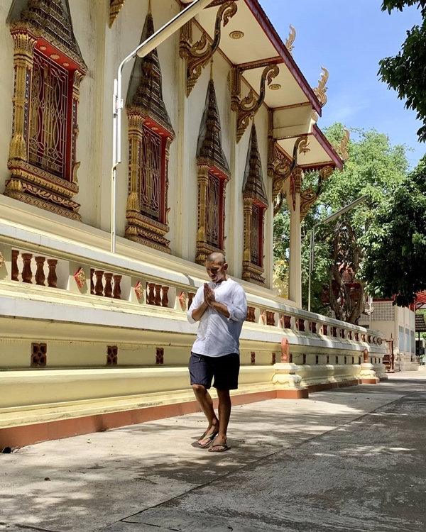 ทิดป๋อมแป๋ม ลาสิกขาแล้ว หลังบวชแบบเรียบง่าย เป็นเวลา 11 วัน ทิดป๋อมแป๋ม ลาสิกขาแล้ว หลังบวชแบบเรียบง่าย เป็นเวลา 11 วัน