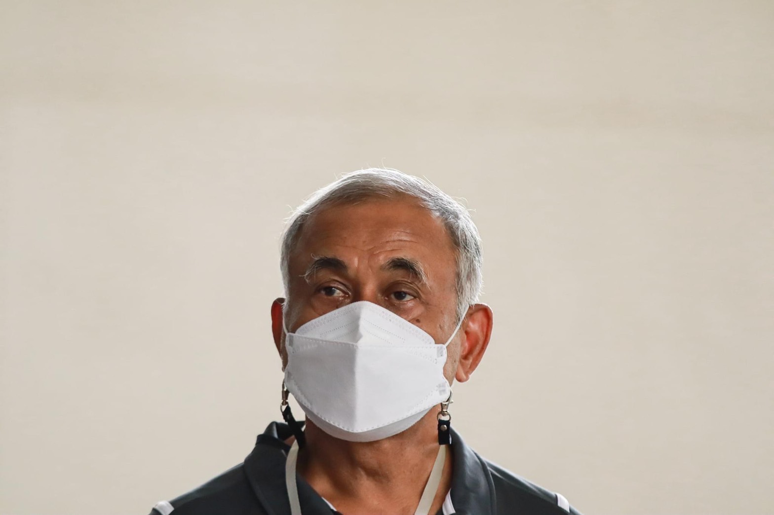 'ส.ว่ายน้ำ' เปิดสนามวอ 'ส.ว่ายน้ำ' เปิดสนามวอ