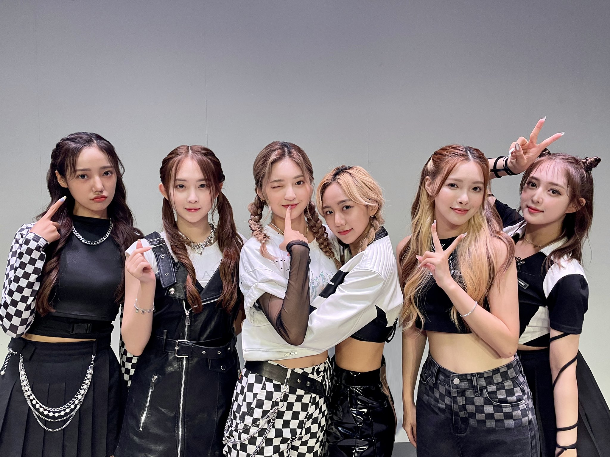 ประกาศยุบวง! bugAboo เกิร์ลกรุ๊ปน้องใหม่หลังเดบิวต์ได้ 1 ปี 2 เดือน ประกาศยุบวง! bugAboo เกิร์ลกรุ๊ปน้องใหม่หลังเดบิวต์ได้ 1 ปี 2 เดือน