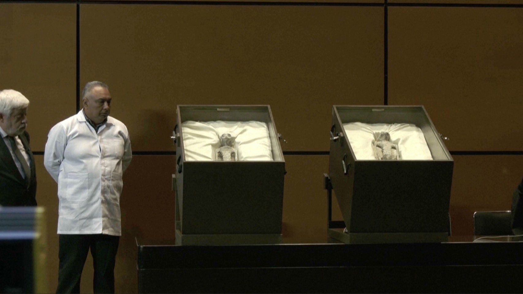 “UFO-มนุษย์ต่างดาว” สิ่งมีชีวิตนอกโลกที่ยังรอการค้นหา “UFO-มนุษย์ต่างดาว” สิ่งมีชีวิตนอกโลกที่ยังรอการค้นหา