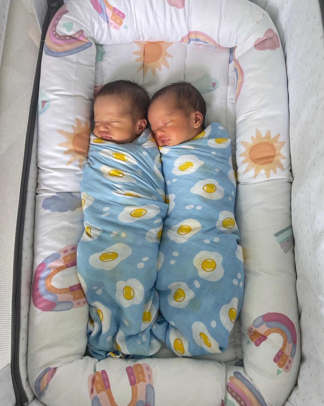 4 โมเมนต์คนบันเทิง กับบทบาทหน้าที่ คุณแม่ ปีแรก 4 โมเมนต์คนบันเทิง กับบทบาทหน้าที่ คุณแม่ ปีแรก