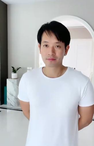 ยอดคุณแม่!! เนย โชติกา โชว์สกิลตัดผมให้สามีและลูกชาย ในยุคโควิด-19