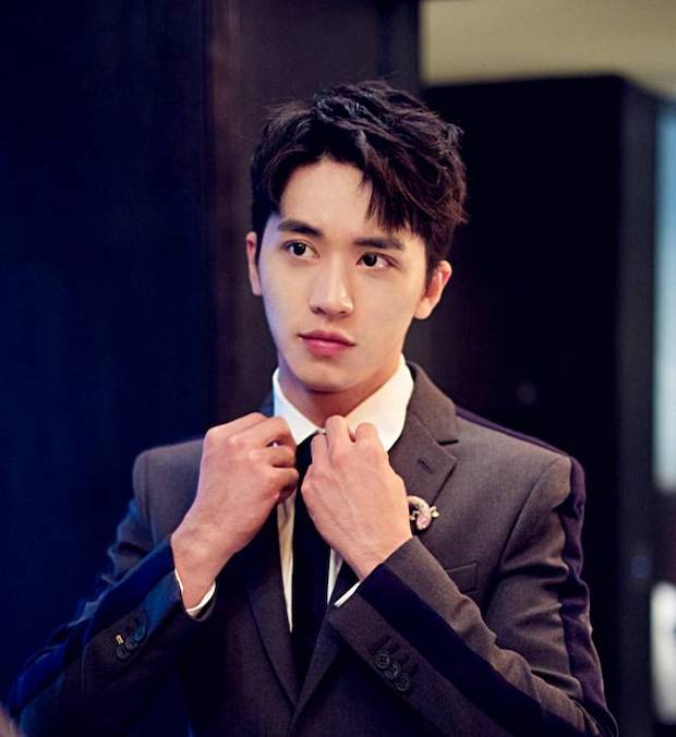 จดทะเบียนแล้ว!! ‘สวีเว่ยโจว’ หรือ ‘ทิมมี่ ซู’ แห่งซีรีส์ Addicted แจ้งข่าวสละโสด จดทะเบียนแล้ว!! ‘สวีเว่ยโจว’ หรือ ‘ทิมมี่ ซู’ แห่งซีรีส์ Addicted แจ้งข่าวสละโสด