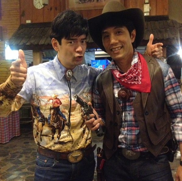 “ต้อม เรนโบว์ - จิ๊บ วสุ” เผยเป็นการสูญเสียครั้งใหญ่ของวงการเพลง (มีคลิป) “ต้อม เรนโบว์ - จิ๊บ วสุ” เผยเป็นการสูญเสียครั้งใหญ่ของวงการเพลง (มีคลิป)